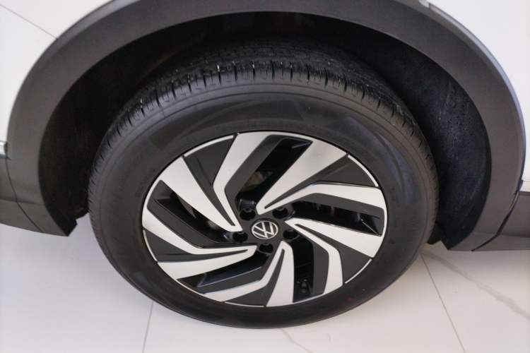 Used Volkswagen Tiguan L 2023 300TSI Automatic Two-Wheel Drive Smart Edition
