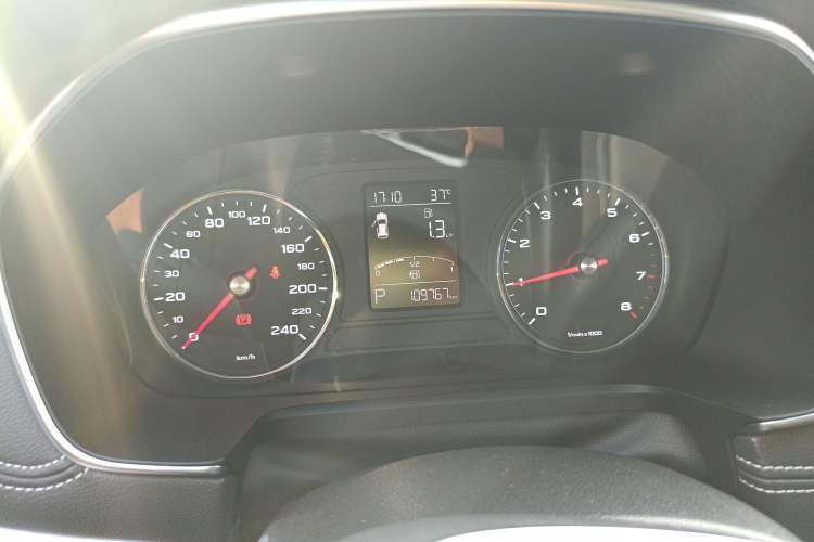 Used Roewe RX5 2019 20T Two-Wheel Drive Automatic Ali Smart Connectivity Platinum Edition
