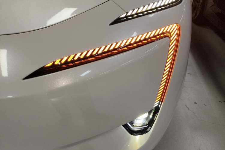 Used  11 2024 630 Rear-Wheel Drive Edition with Three Lasers