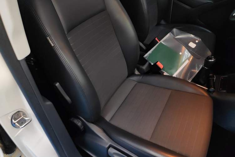 Used Volkswagen Tiguan 2015 1.8TSI Manual Two-Wheel Drive Fashion Edition
