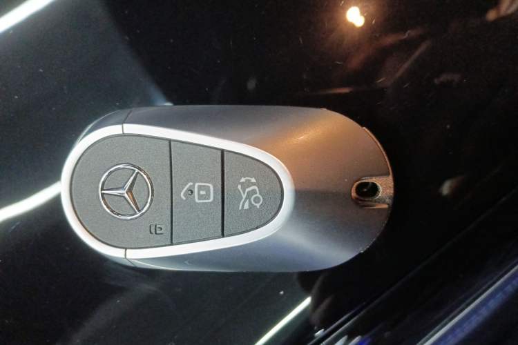 Used Mercedes-Benz C-Class 2023 Second Facelift C 260 L Starry Night Sports Edition
