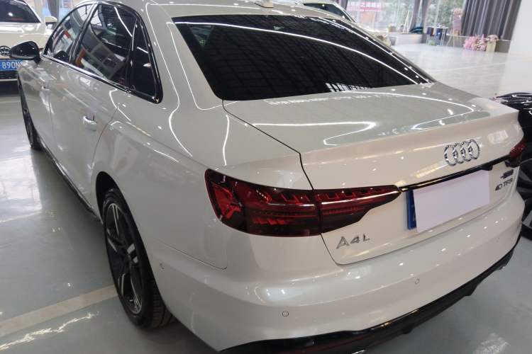 Used Audi A4L 2022 40 TFSI Luxury Dynamic Model
