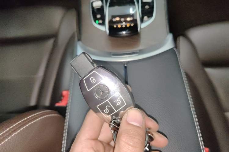 Used Mercedes-Benz GLC 2018 Refreshed GLC 300 4MATIC Dynamic Edition