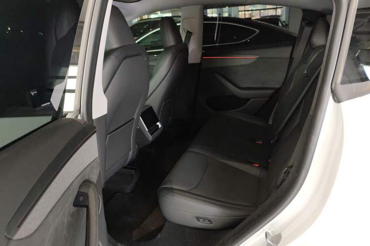 Used Tesla Model Y 2025 Long-Range All-Wheel Drive First Edition
