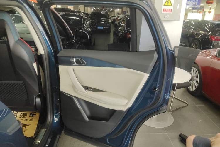 Used Lynk & Co 06 2020 1.5T Tech Pioneer Edition
