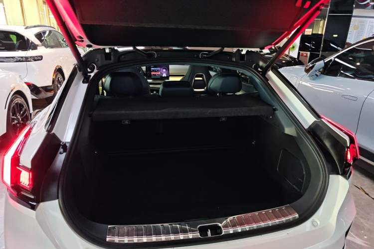 Used Zeekr 001 2025 WE Edition 100 kWh Rear-Wheel Drive
