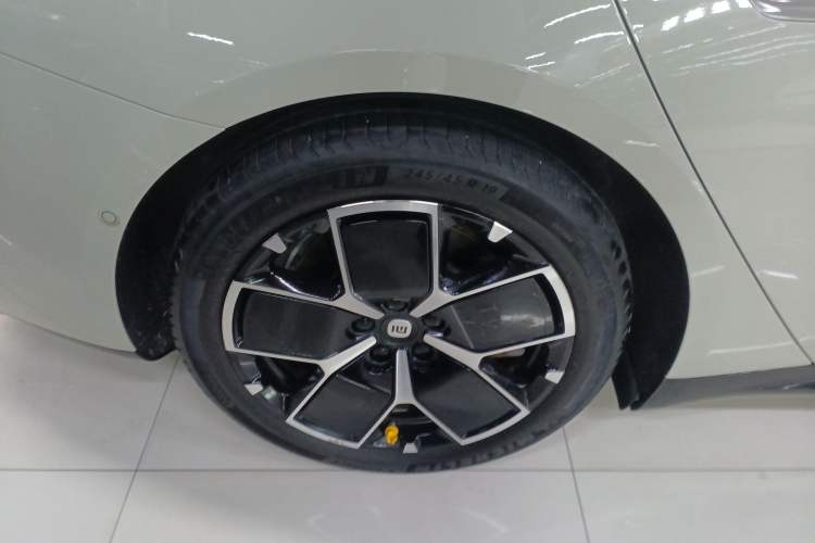 Used  SU7 2024 Rear-Drive Ultra-Long Range Advanced Pro-Level Intelligent Driving Version