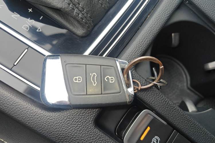 Used Volkswagen Magotan 2020 330TSI DSG Leading Model
