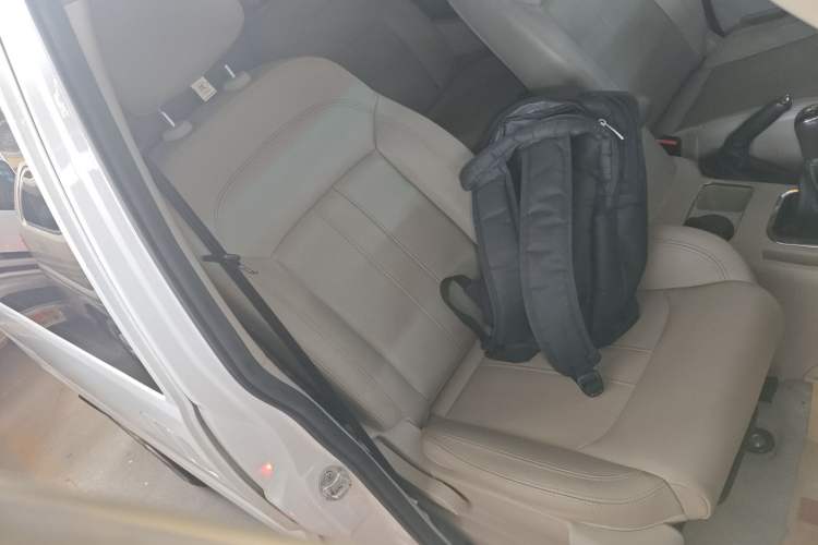 Used FORTHING Lingzhi 2018 M5L 1.6L 7-Seater Luxury Model