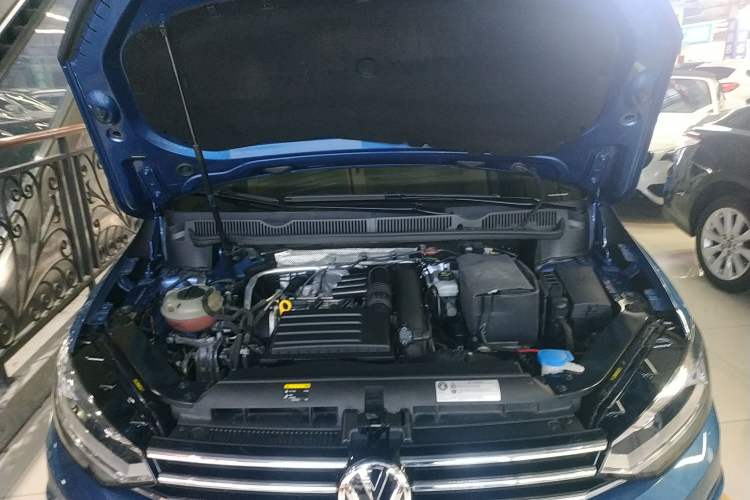 Used Volkswagen Touran 2016 Volkswagen Touran L 280TSI DSG Comfort Edition
