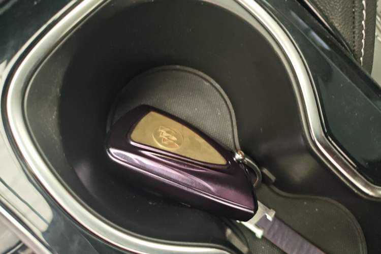 Used Buick Envision 2022 Encore S 552T Two-Wheel-Drive Luxury Model
