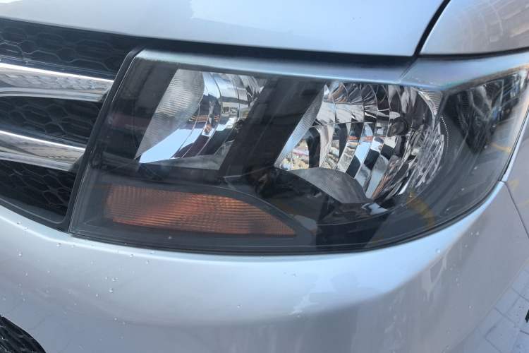 Used  M3 2015 Maker Edition 1.6L Luxury Smart Version