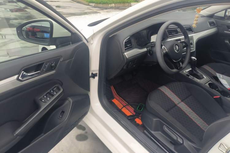 Used Volkswagen Lamando 2019 230TSI DSG Fashion Edition China VI
