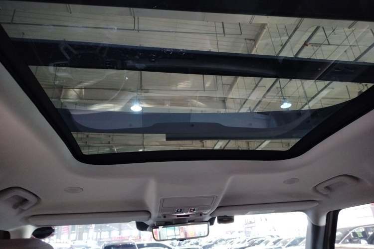 Used Land Rover Defender 2020 110 P400 SE
