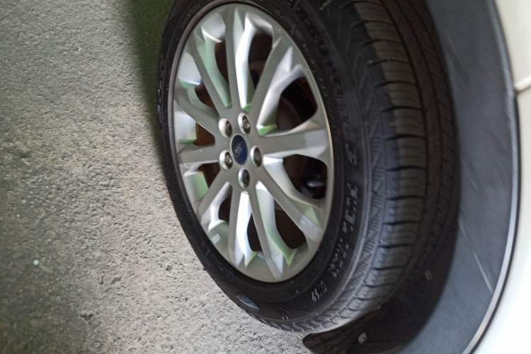 Used Ford Kuga 2015 1.5L GTDi Two-Wheel Drive Fashion Edition
