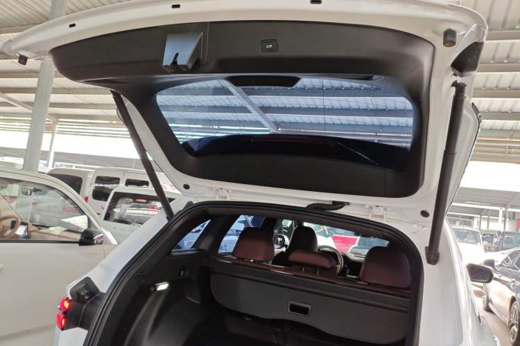 Used Geely Auto Monjaro L 2024 2.0TD High-Power Automatic Two-Wheel Drive Yunqi Version
