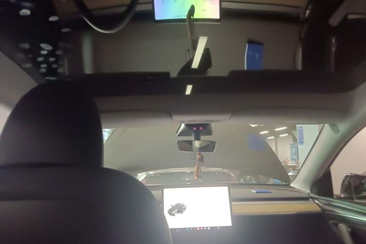 Used Tesla Model Y 2023 Rear-Wheel-Drive Version
