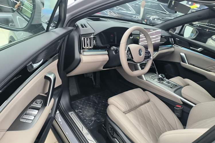 Used BYD Tang New Energy 2025 Intelligent Driving Version DM-i 115KM Flagship Edition
