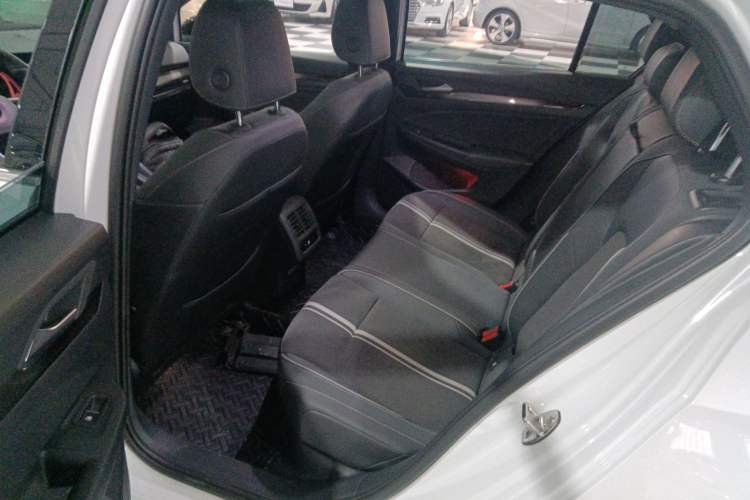 Used Volkswagen Golf 2023 280TSI DSG R-Line Lite
