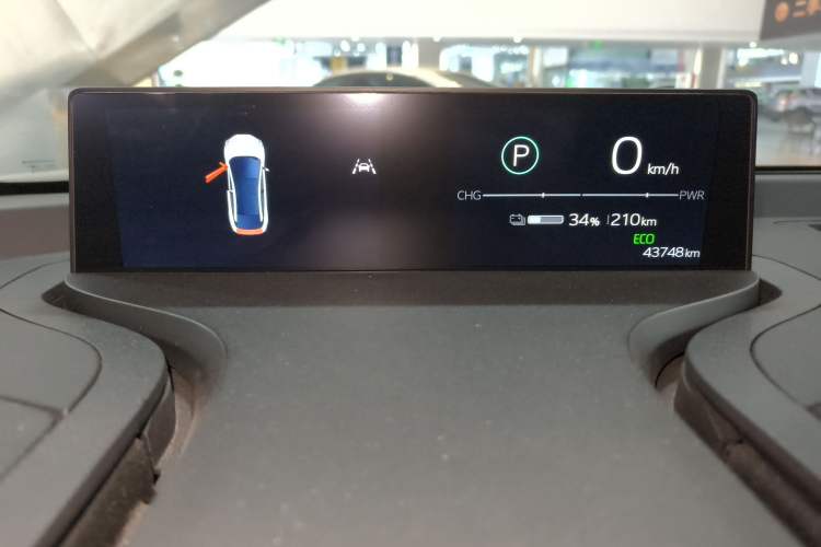 Used Toyota bZ3 2023 616 km Long-Range Premium
