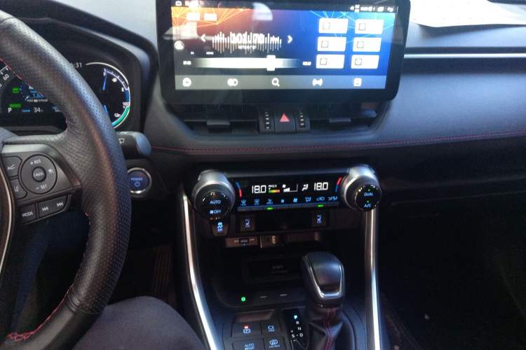 Used Toyota RAV4 Rongfang Plug-in Hybrid 2021 2.5L Two-Wheel Drive Elite Pro
