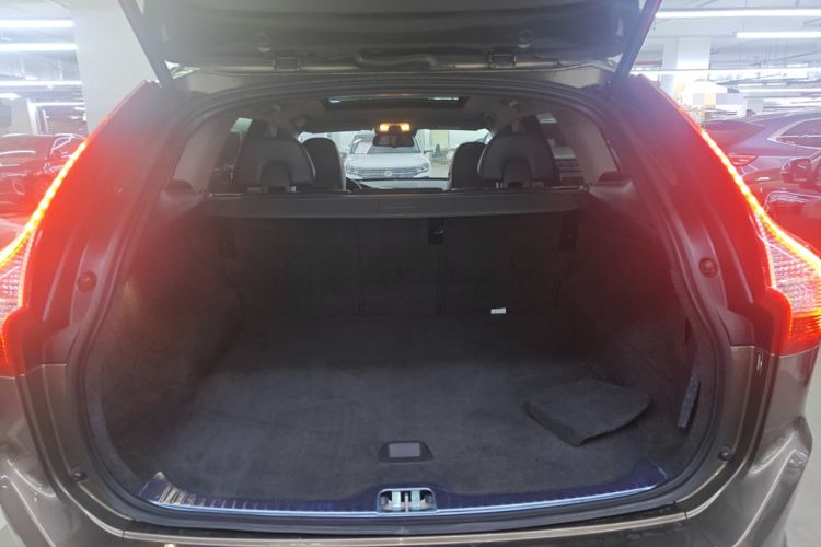 Used Volvo XC60 2017 T5 AWD Smart Range Edition
