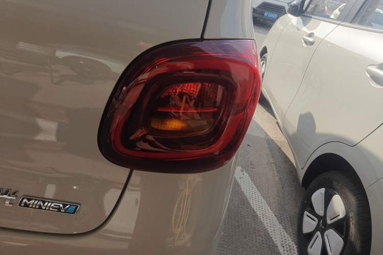 Used Wuling Hongguang MINIEV 2025 Four-Door Version Advanced Edition
