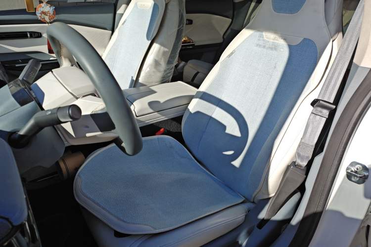 Used  GT 2023 560 Rear-Drive Tech Edition
