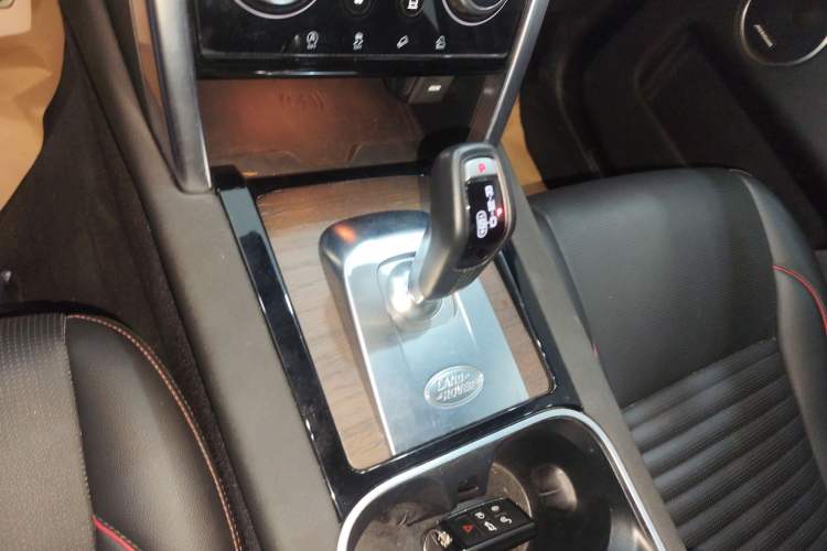 Used Land Rover Discovery Sport 2023 249 PS R-Dynamic SE Performance Tech Edition
