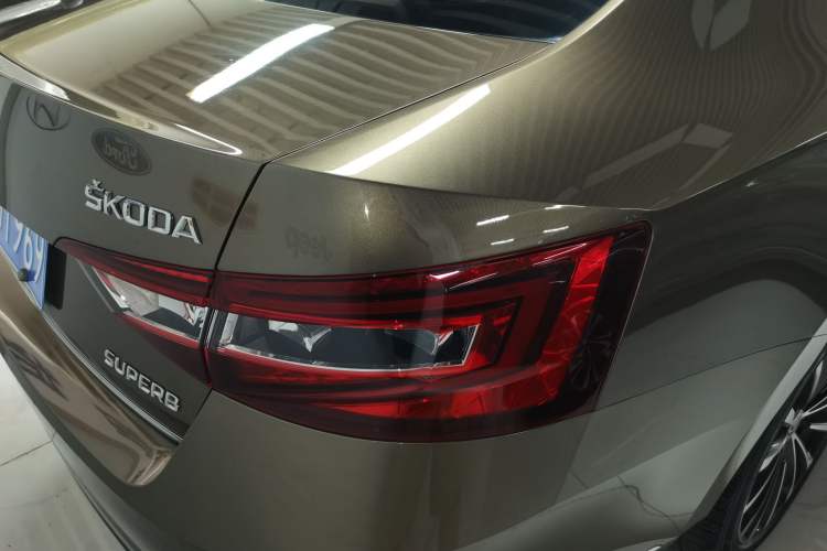 Used Skoda Superb 2016 TSI330 DSG Smart Drive Edition
