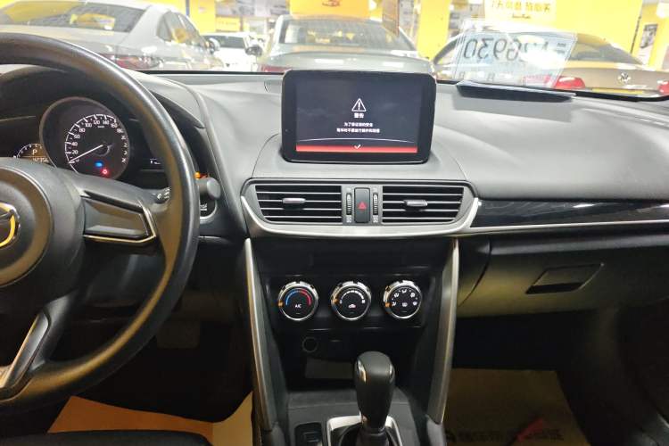 Used Mazda CX-4 2018 2.0L Automatic Two-Wheel Drive Blue Sky Dynamic Version China VI Standard