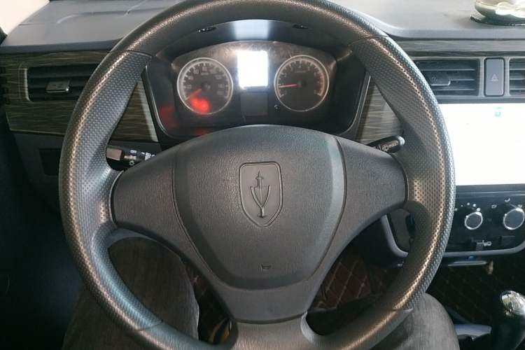 Used Jinbei Hiace X30 2023 1.5L Super-Enjoyment Van 2/5 Seats Non-Air-Conditioned Version SWC15M
