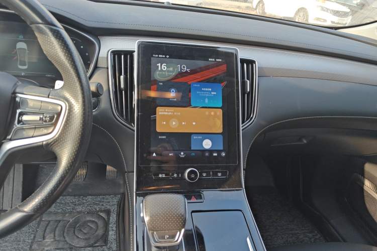 Used Roewe i6 MAX 2020 300TGI Automatic "Swell Cool Smart Drive" Edition
