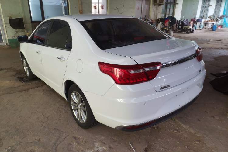 Used Geely Auto Vision 2019 Upgraded Model 1.5L Manual Luxury Version China VI Standard
