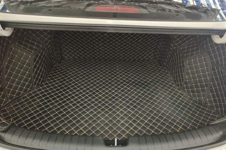 Used Hyundai Celesta 2018 1.6L Automatic GL Enjoyment Edition China VI compliant
