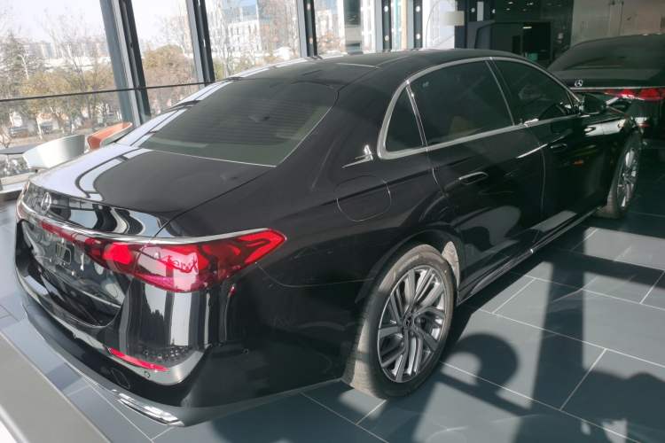 Used Mercedes-Benz E-Class 2025 Facelift E 300 L Fashion Edition