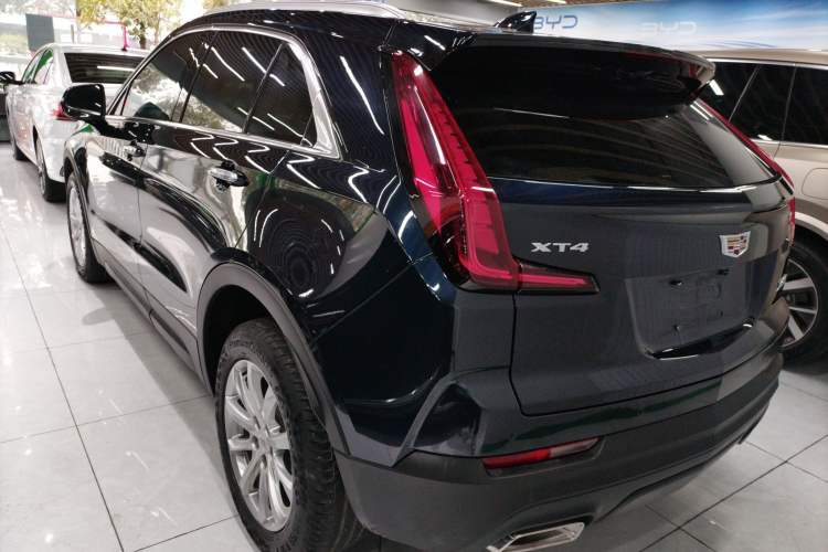 Used Cadillac XT4 2021 28T Two-Wheel Drive Tech Edition