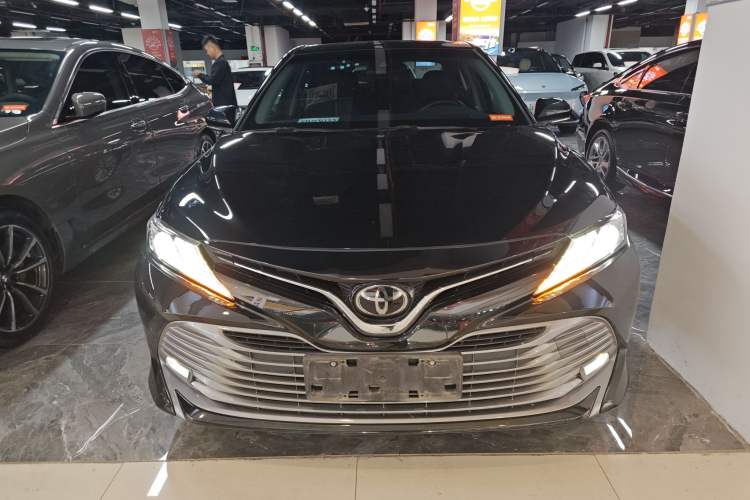 Used Toyota Camry 2019 2.5G Luxury Edition China VI Standard
