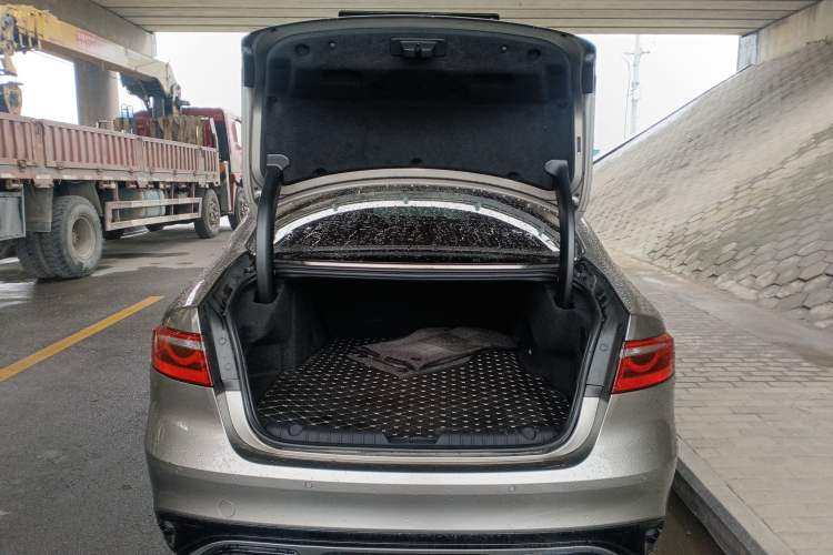 Used Jaguar XFL 2021 XFL 2.0T P250 All-Wheel-Drive Shimmering Black Sport Edition