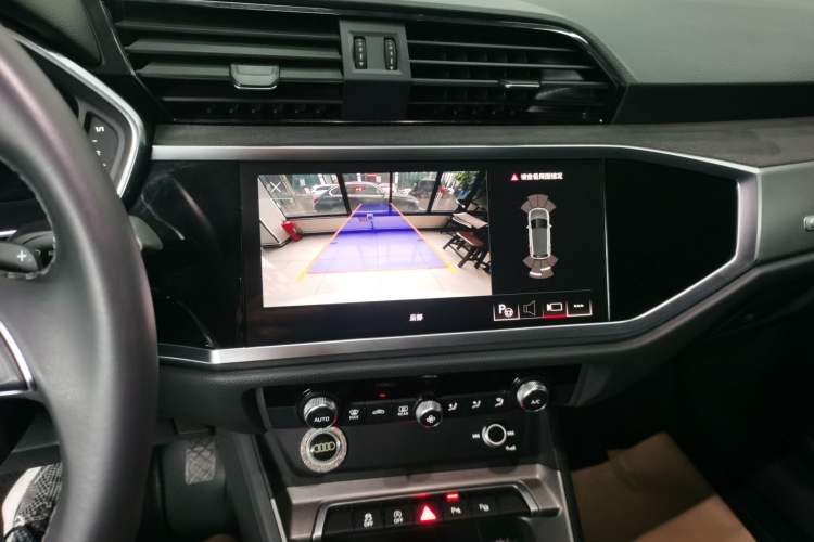 Used Audi Q3 2023 35 TFSI Fashion Dynamic Model (1.5T)
