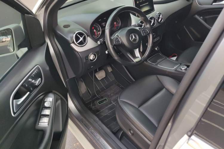 Used Mercedes-Benz B-Class 2015 B 200 Fashion Model
