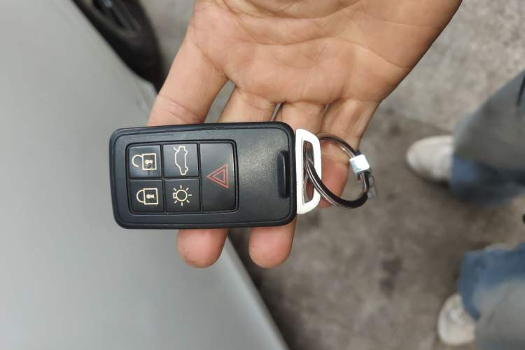 Used Volvo V40 2017 T3 Zhiyi Edition