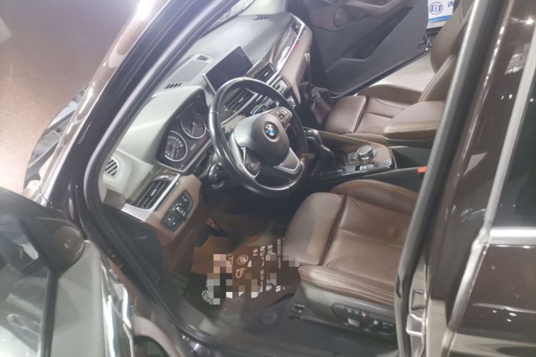 Used BMW X1 2016 xDrive20Li Luxury Model
