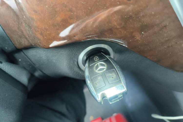 Used Mercedes-Benz M-Class 2014 ML 400 4MATIC Dynamic Model