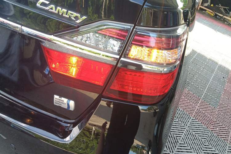 Used Toyota Camry 2015 Dual-Engine 2.5 HG Luxury Navigation Edition
