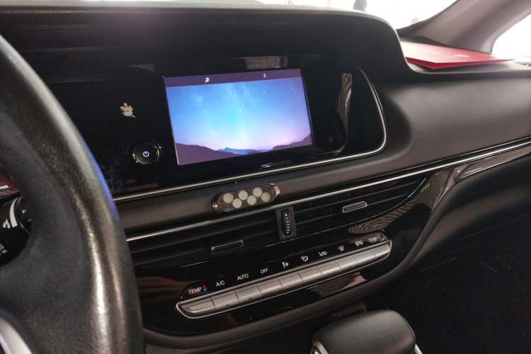 Used GAC Trumpchi M6 2021 270T DCT Luxury Edition (7-seater)
