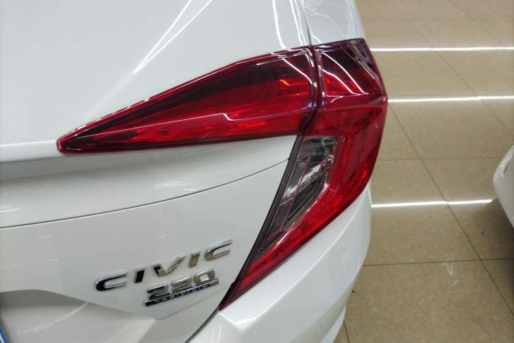 Used Honda Civic 2016 220TURBO CVT Luxury Edition
