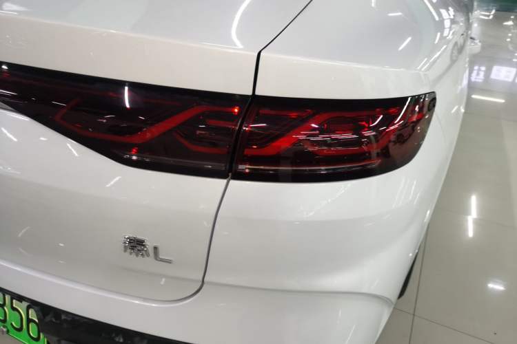 Used BYD Qin L 2024 DM-i 120KM Excellence Model
