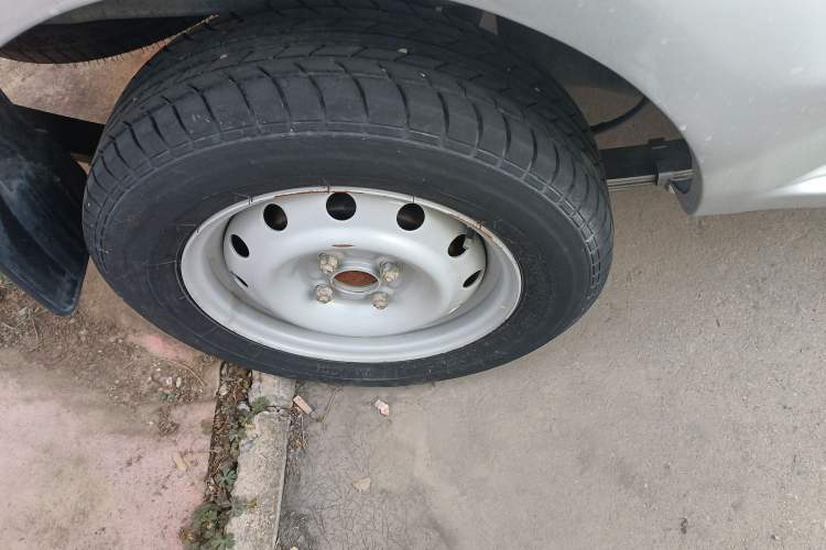 Used Jinbei Hiace X30 2021 1.5L Wealthy Van China VI Standard SWC15M
