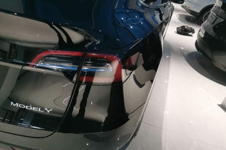 Used Tesla Model Y 2022 Rear-Wheel-Drive Version
